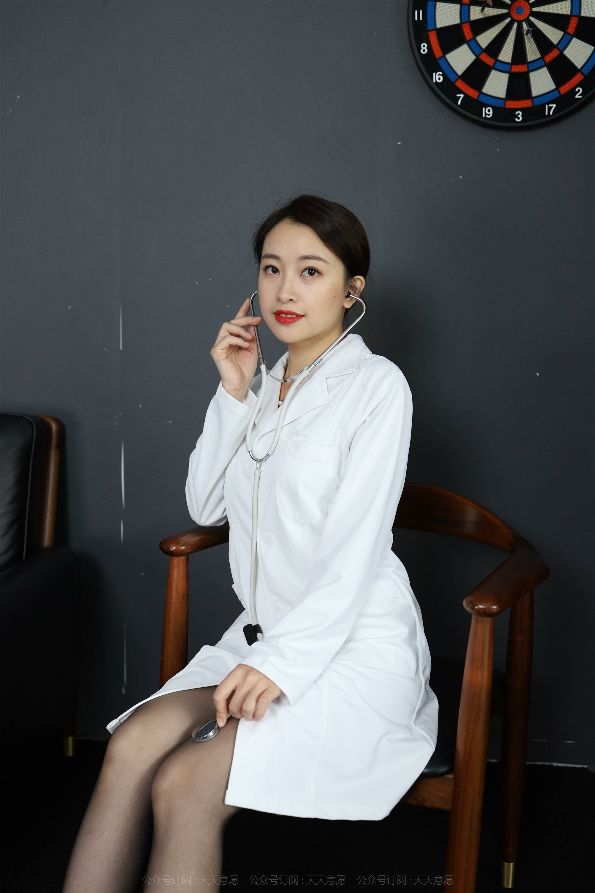 IESS异思趣向  2022.01.05 丝享家982：小婕《美女医生》